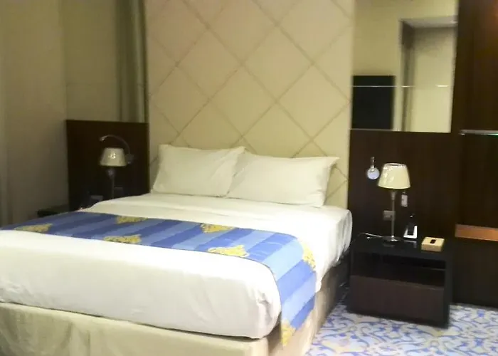 Raviz Center Point Hotel